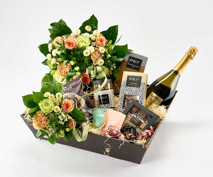 Barselskurv med bobler og mor/barn buket - Send blomster med Bloomit