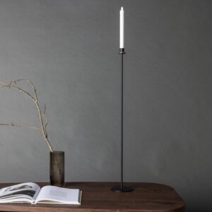 Delero - Lysestage i sort metal med LED lys, højde 102 cm.