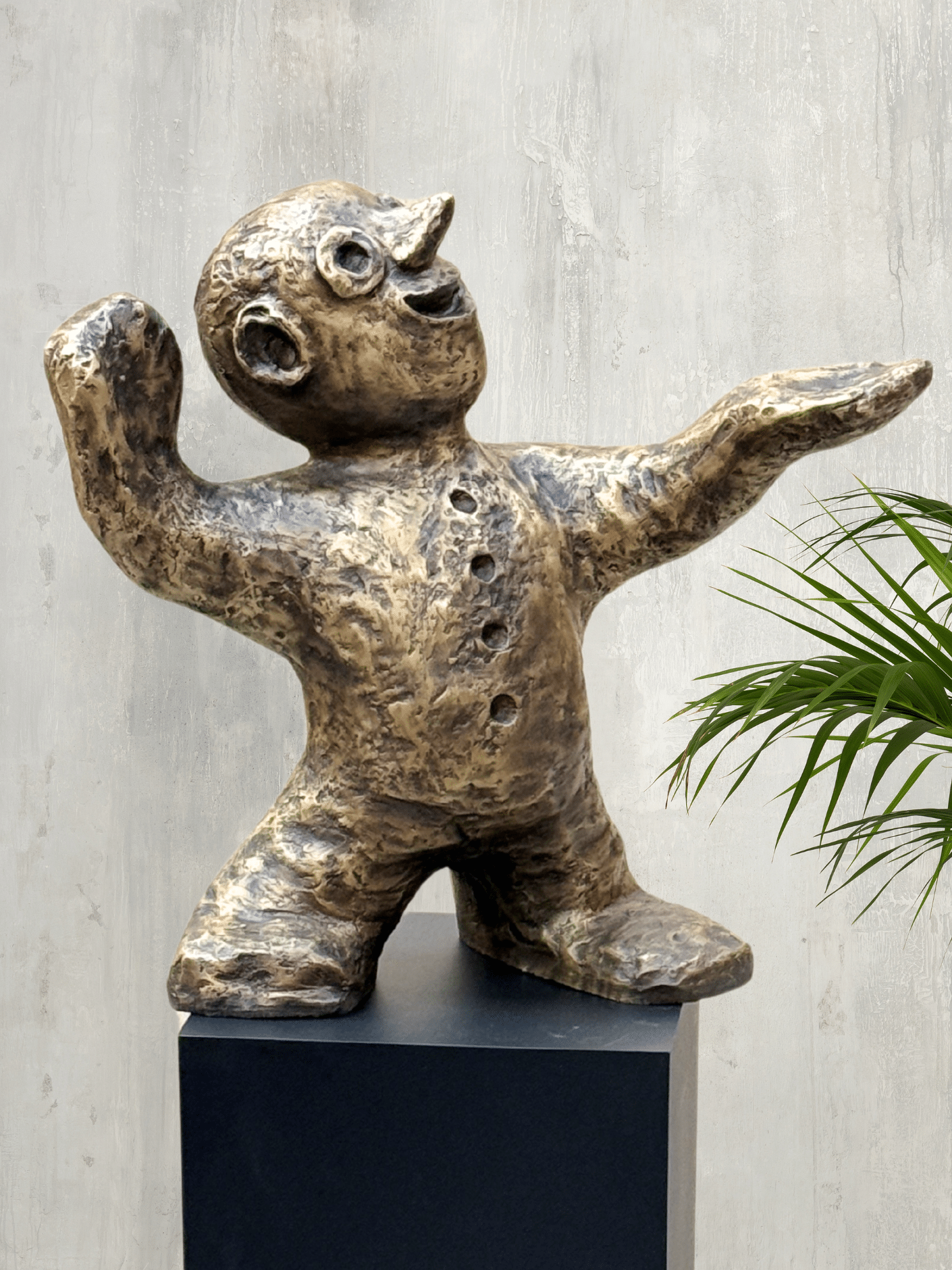 Den fremsynede - 50 cm høj - vægt ca 33 kg.