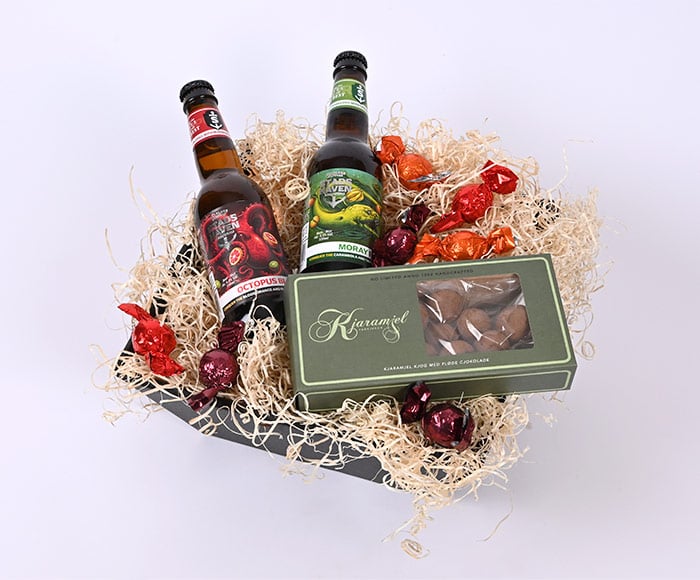 Gavekasse med lækker konfekture og øl - Send gavekurve og blomster med Bloomit