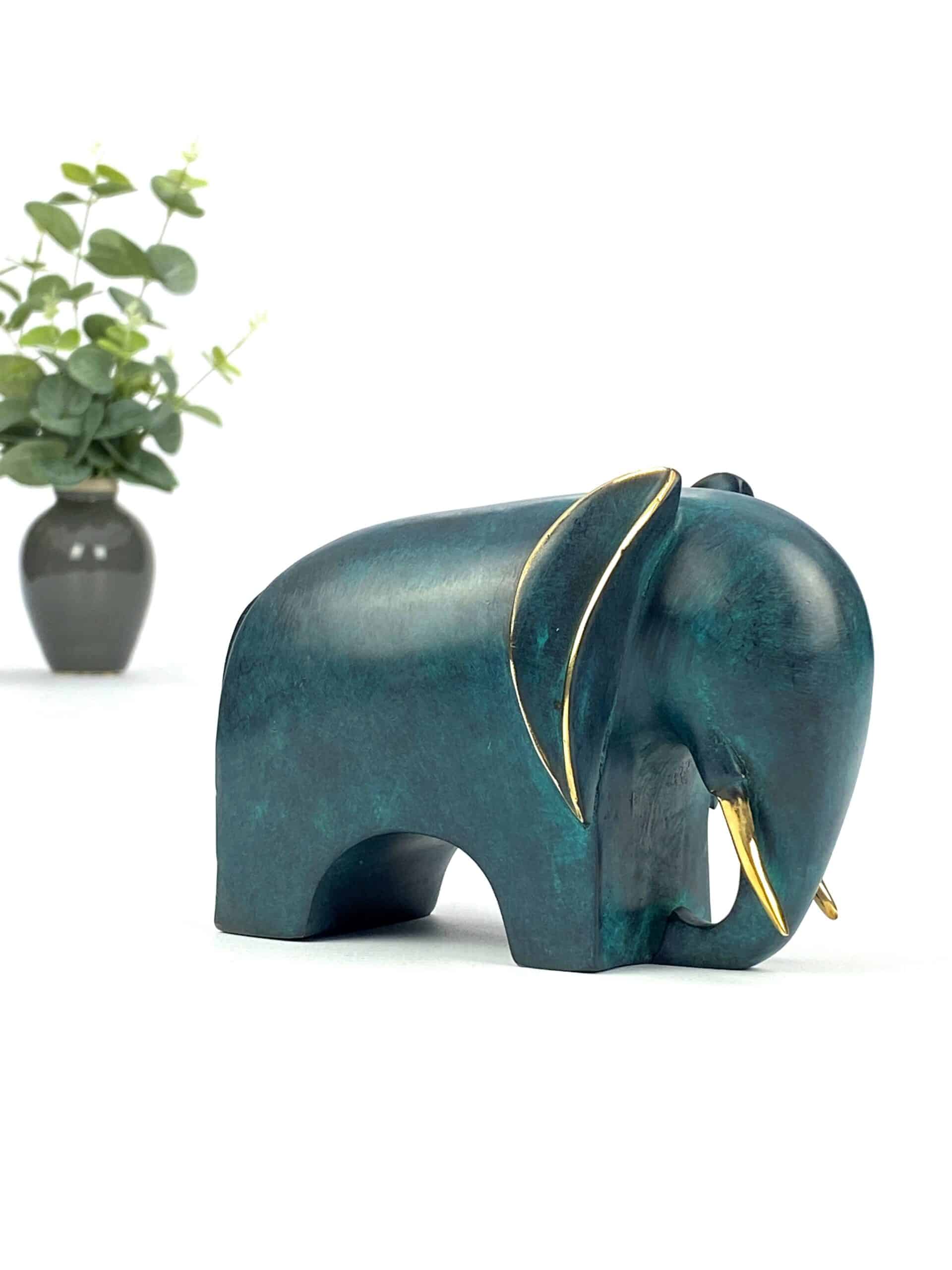 Grøn elefant - styrke og visdom - ægte bronze