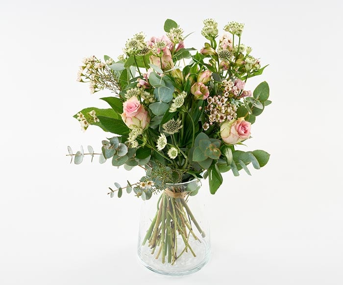 Kærlighedsbuket, floristens valg - Send blomster med Bloomit