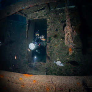 PADI DarkZone Wreck penetration