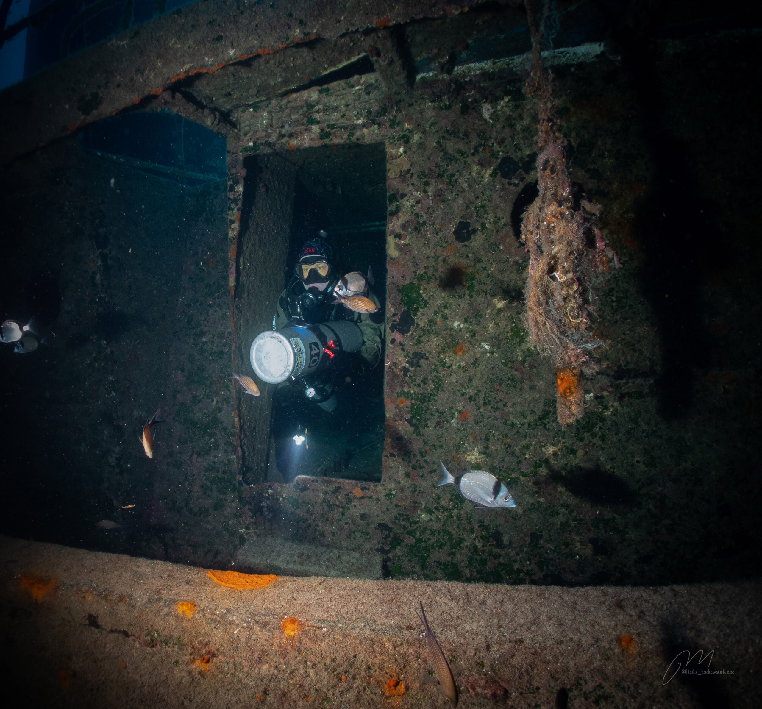 PADI DarkZone Wreck penetration