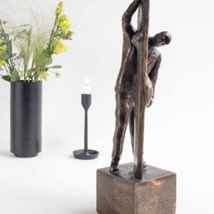 Sagen set fra 2 sider - med humor og symbolik - ægte bronze