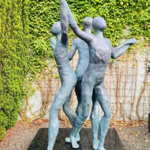 Vi står sammen (130 cm høj) - det stærke fællesskab - ægte bronze